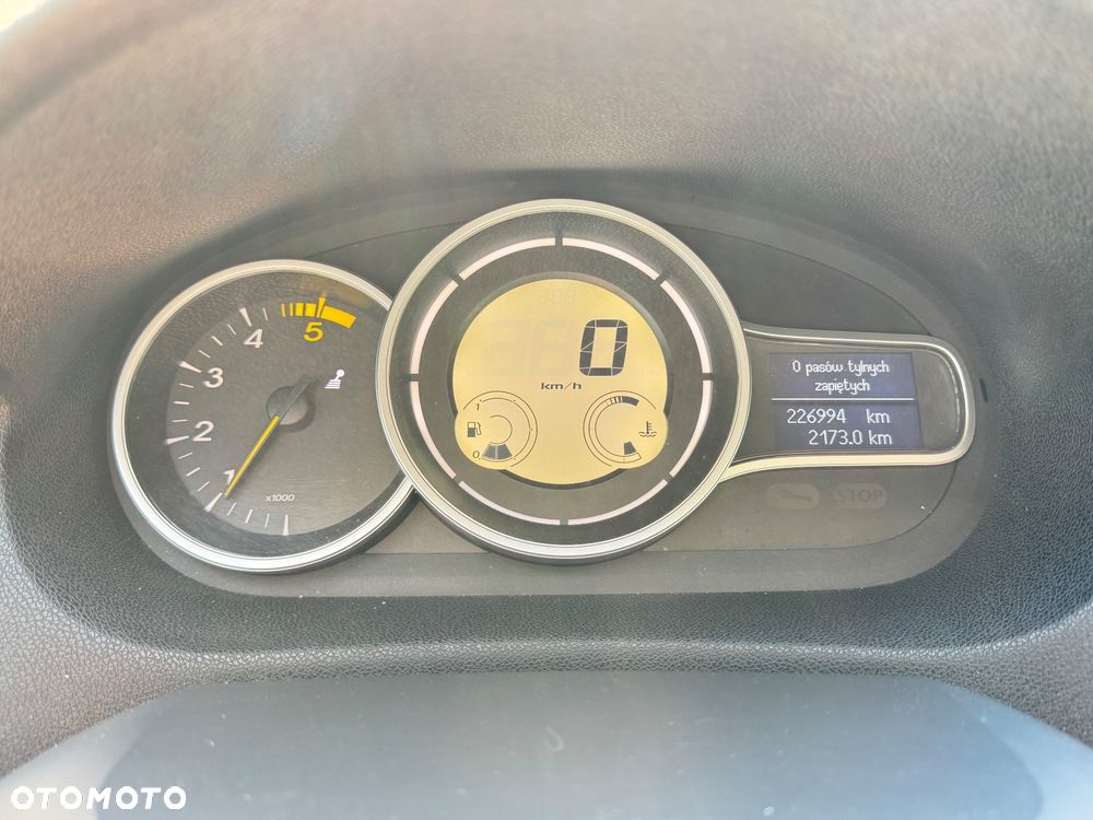 Renault Megane dCi 130 FAP Dynamique - 11