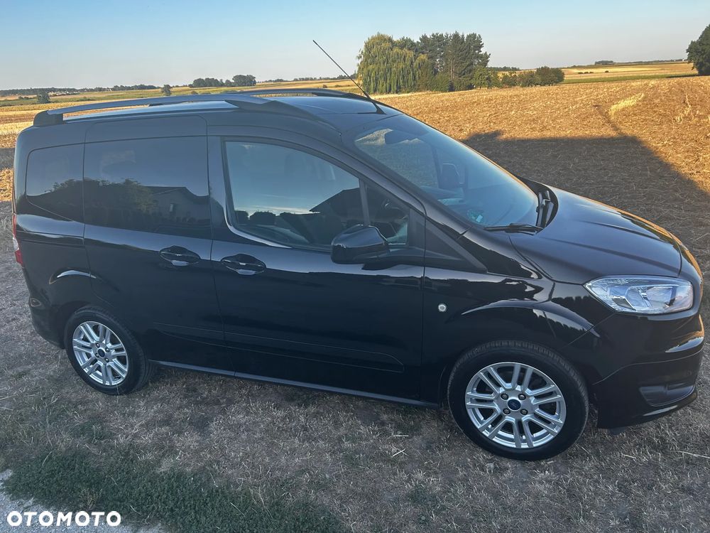 Ford Tourneo Courier 1.0 EcoBoost S&S Ambiente - 10