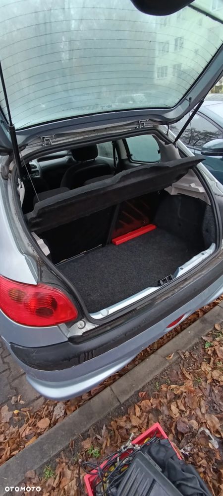 Peugeot 206 - 15