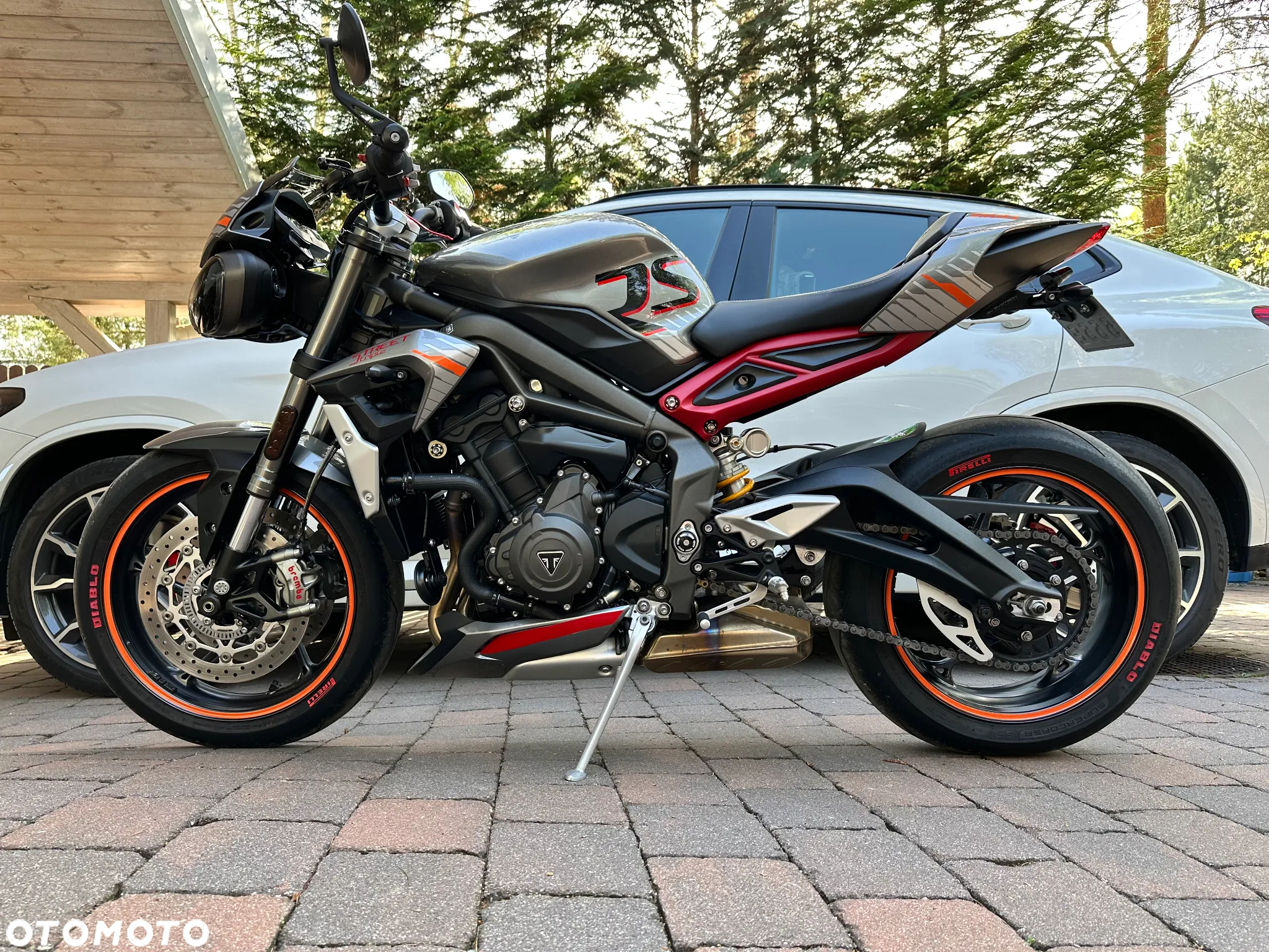 Triumph Street Triple - 4