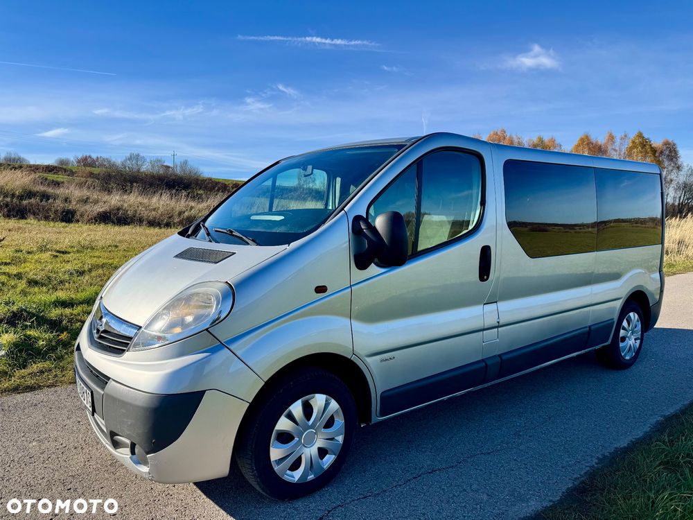 Opel Vivaro - 1
