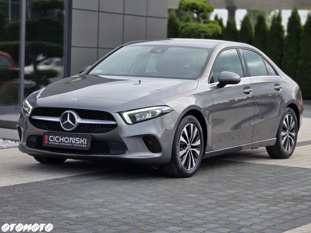 Mercedes-Benz Klasa A 180 Edycja specjalna 7G-DCT - 3