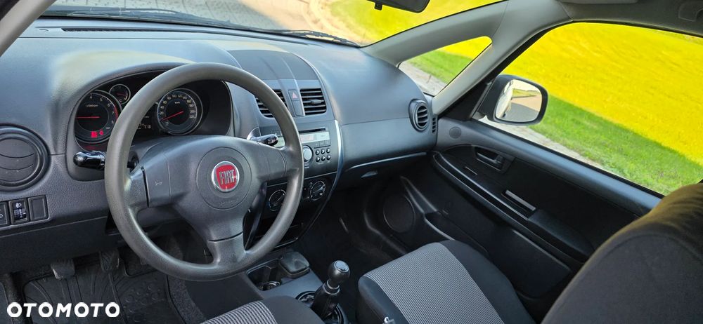 Fiat Sedici - 16