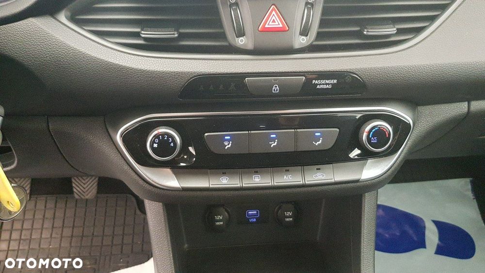 Hyundai i30 - 24