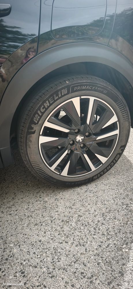 Peugeot e-2008 GT Pack - 9