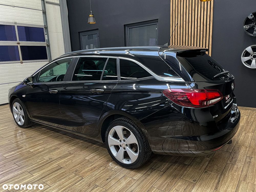 Opel Astra 1.6 D Start/Stop Dynamic - 11