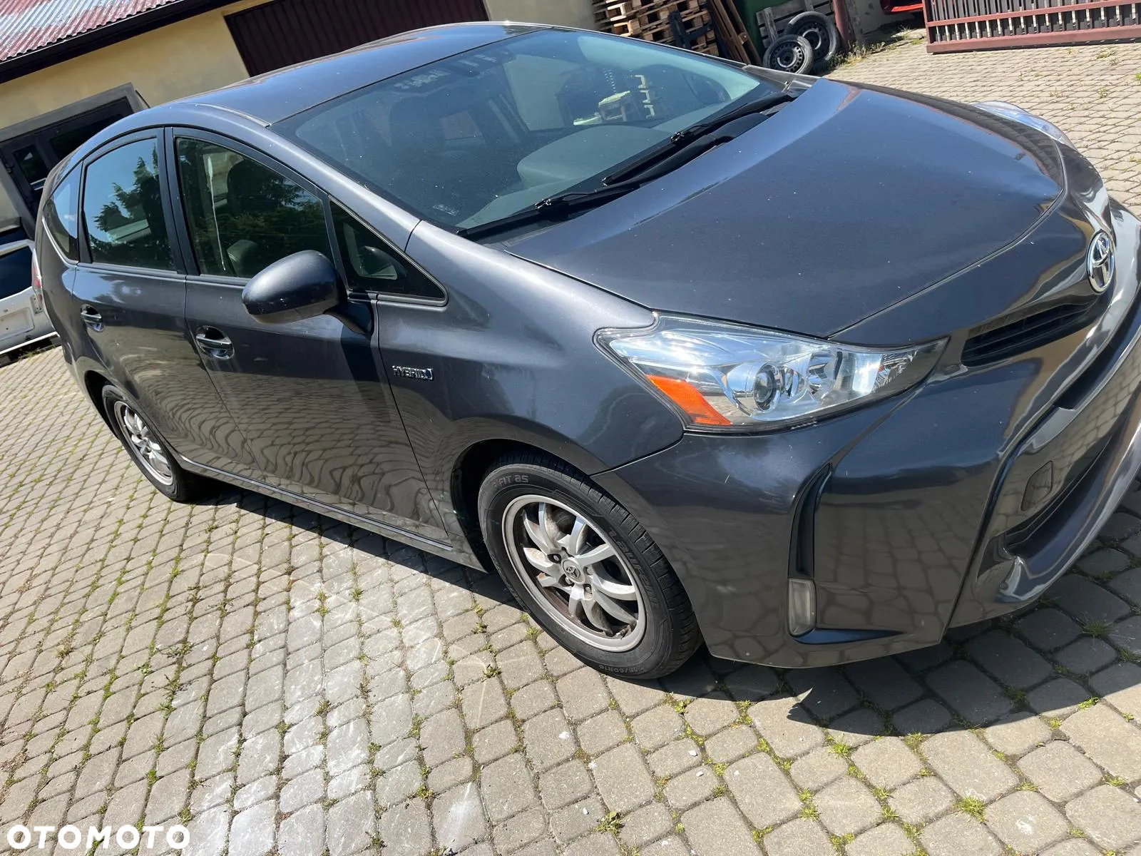 Toyota Prius+ (Hybrid) Executive - 38