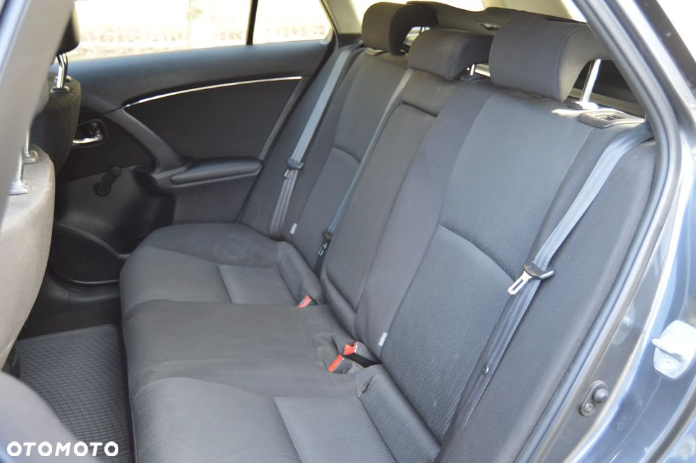 Toyota Avensis 2.0 D-4D Sol - 31