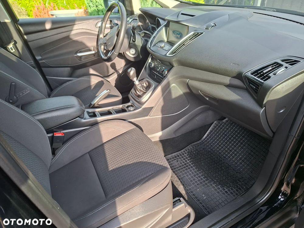 Ford Grand C-MAX Gr 1.5 TDCi Titanium - 15
