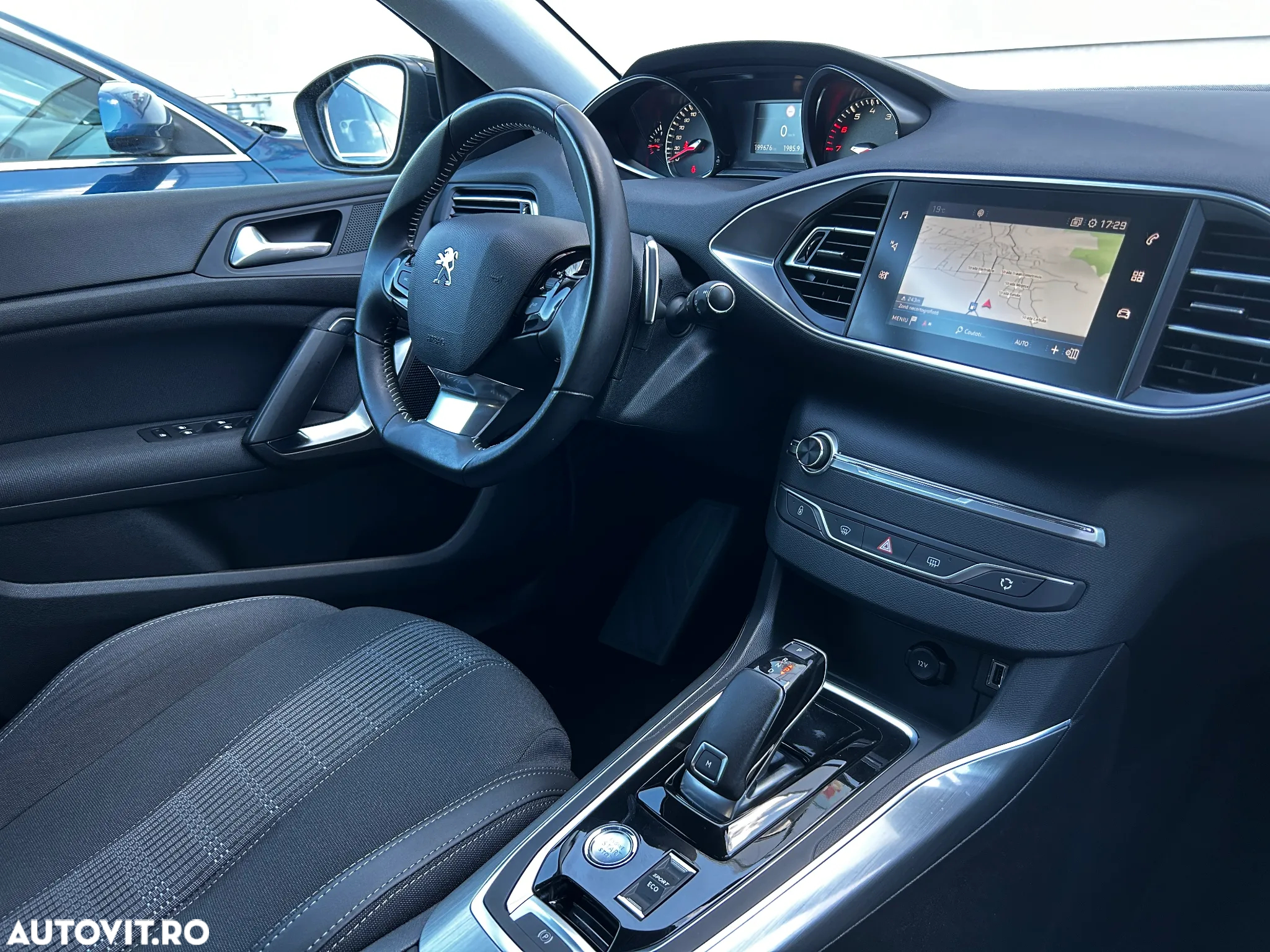 Peugeot 308 1.2L PureTech S&S EAT8 GT Pack - 28