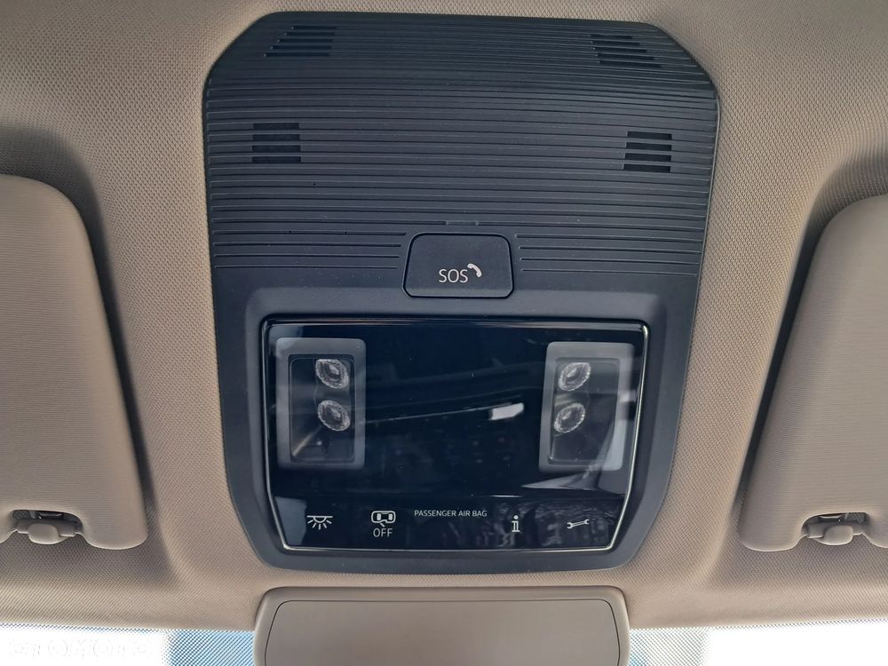 Volkswagen Multivan - 26