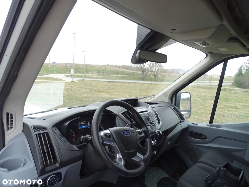Ford Transit 350E - 7