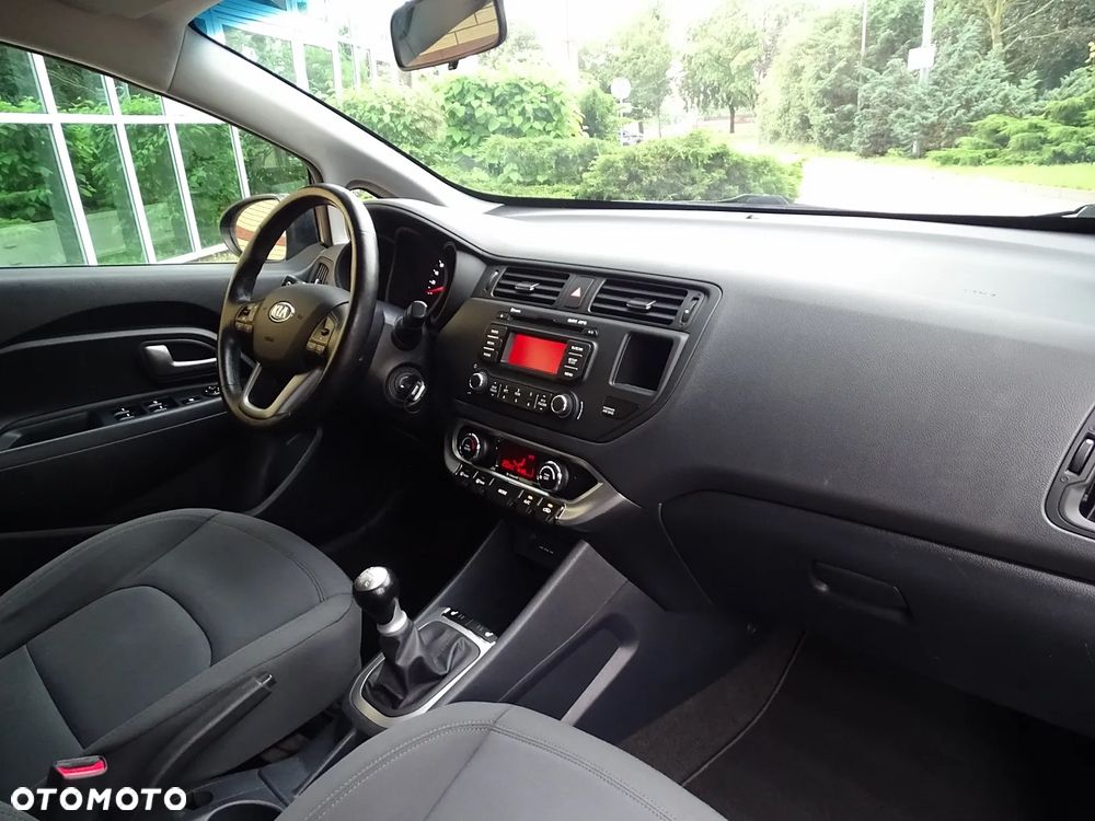 Kia Rio 1.2 Dream Team Edition - 7