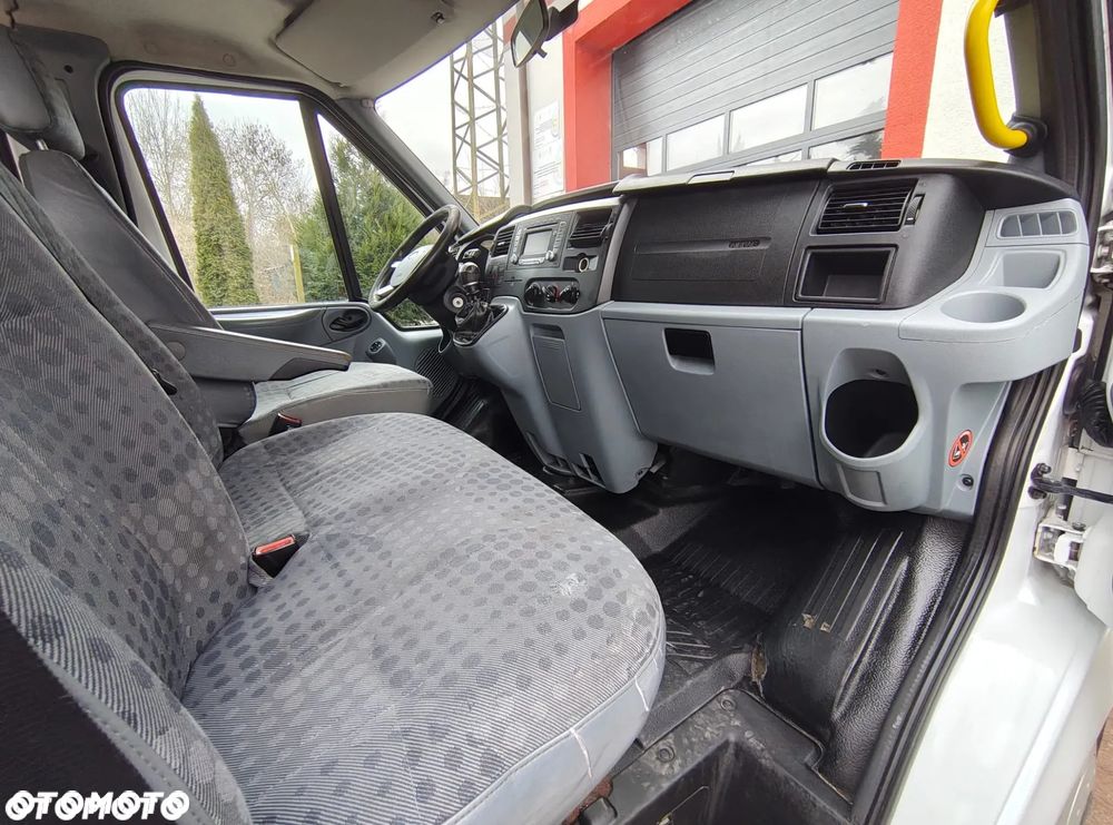 Ford Transit - 9