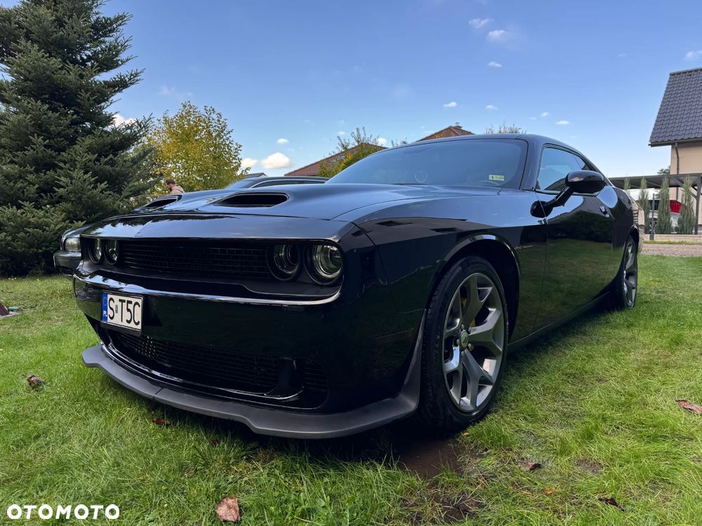 Dodge Challenger - 24