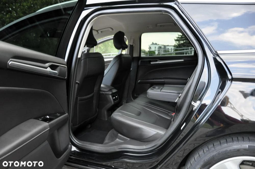 Ford Mondeo 2.0 TDCi Titanium PowerShift - 24