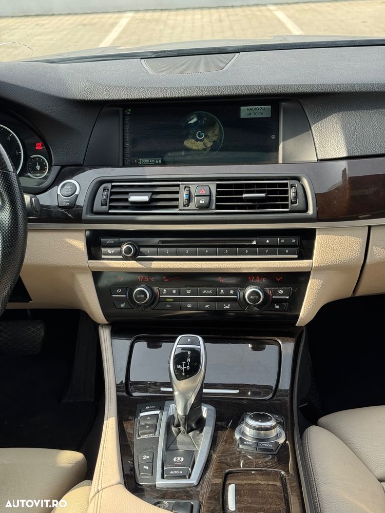 BMW Seria 5 525d xDrive - 9