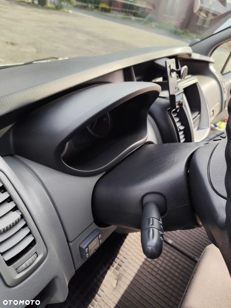 Opel VIVARO - 13