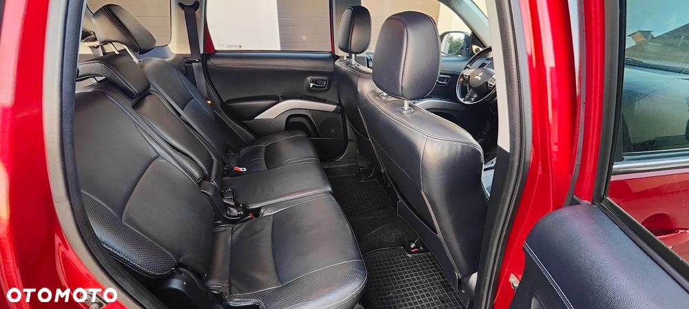 Mitsubishi Outlander 2.4 4WD CVT Intense - 21