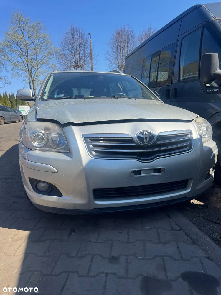 Toyota Avensis T25 na części - 1
