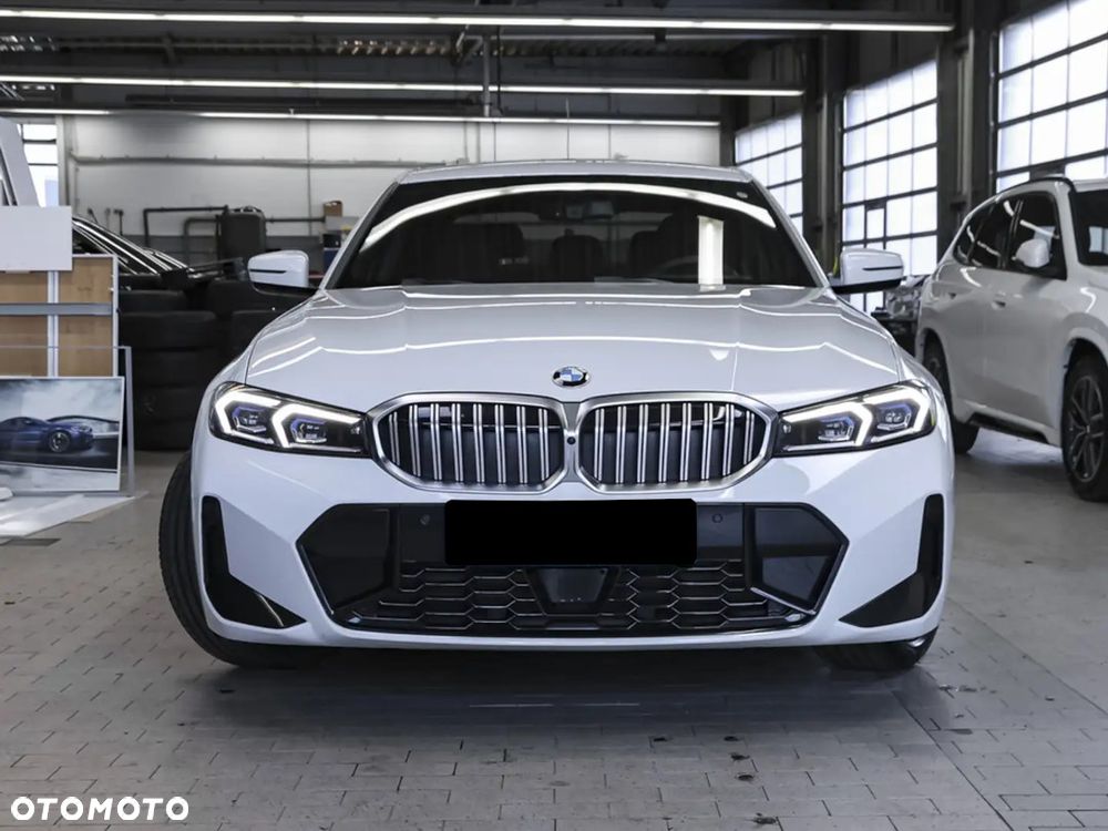 BMW Seria 3 318i M Sport - 3