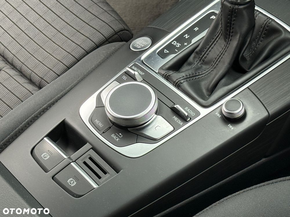 Audi A3 Sportback 2.0 TDI Sport S tronic - 24