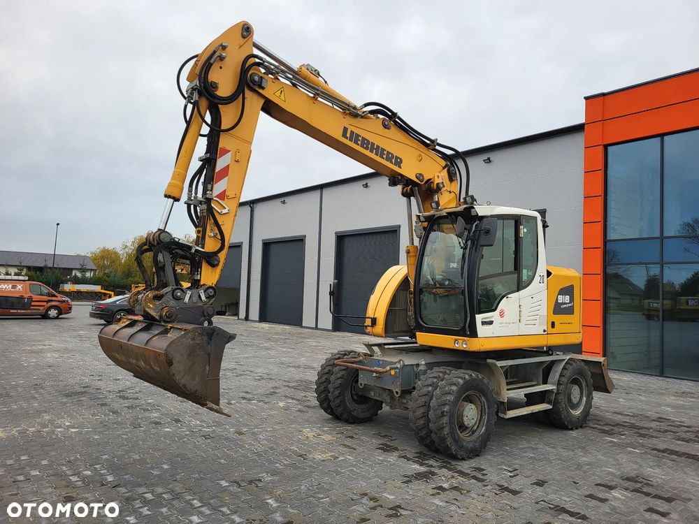 Liebherr A 918 Compact / z Niemiec / - 1