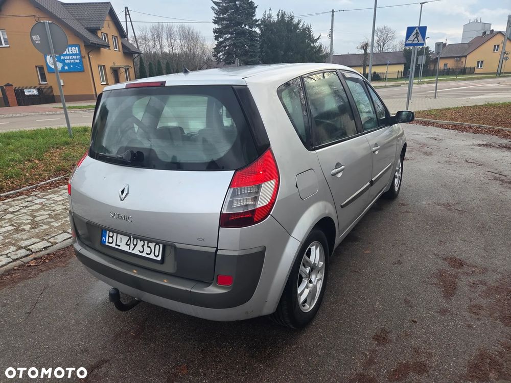 Renault Scenic 2.0 Confort Authentique - 4