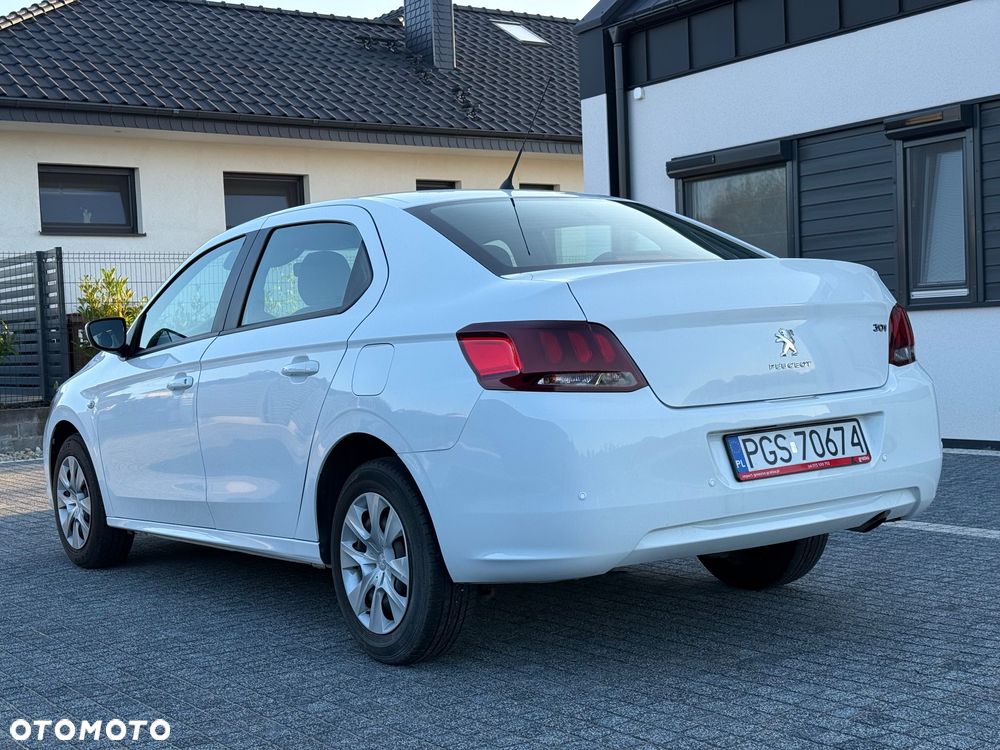 Peugeot 301 - 6