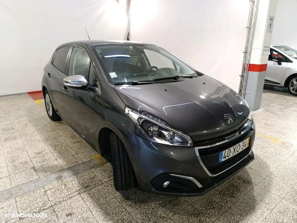 Peugeot 208 1.2 PureTech Signature - 4