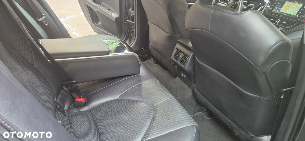 Toyota Camry 2.5 Hybrid Executive CVT - 9