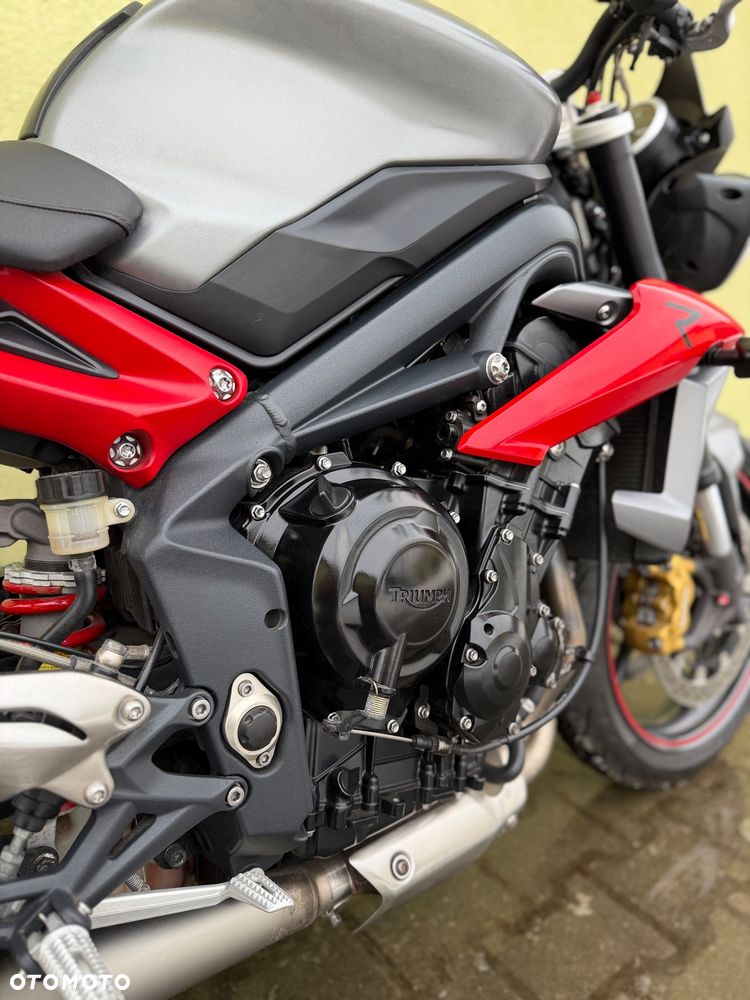 Triumph Street Triple - 15