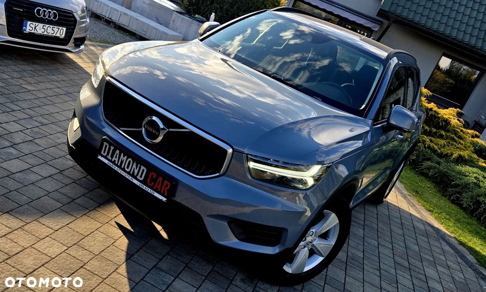 Volvo XC 40 T3 Momentum Pro - 2