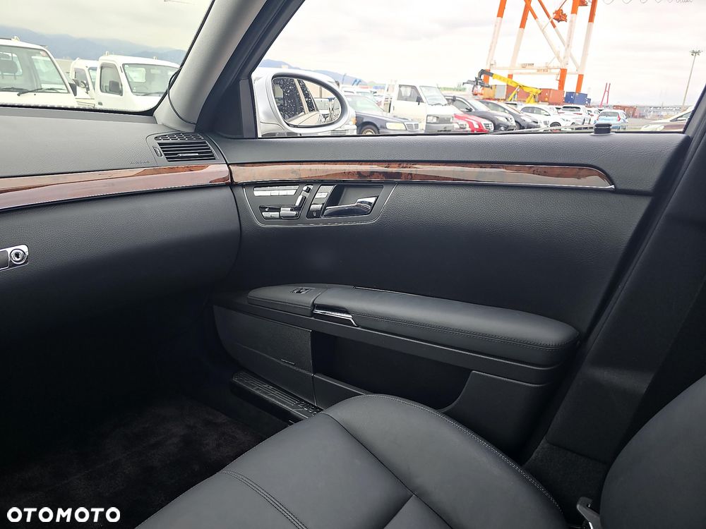 Mercedes-Benz Klasa S 500 7G-TRONIC - 26