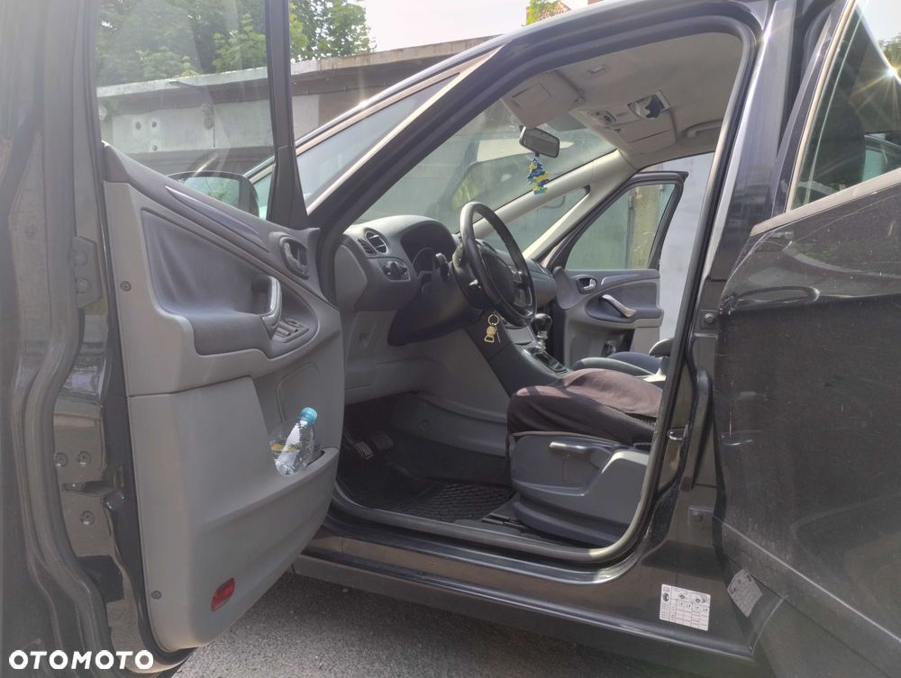 Ford S-Max - 7