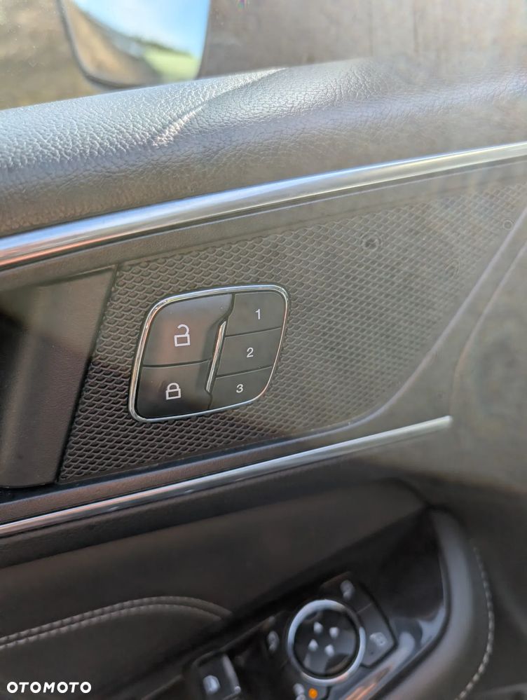 Ford S-Max - 21