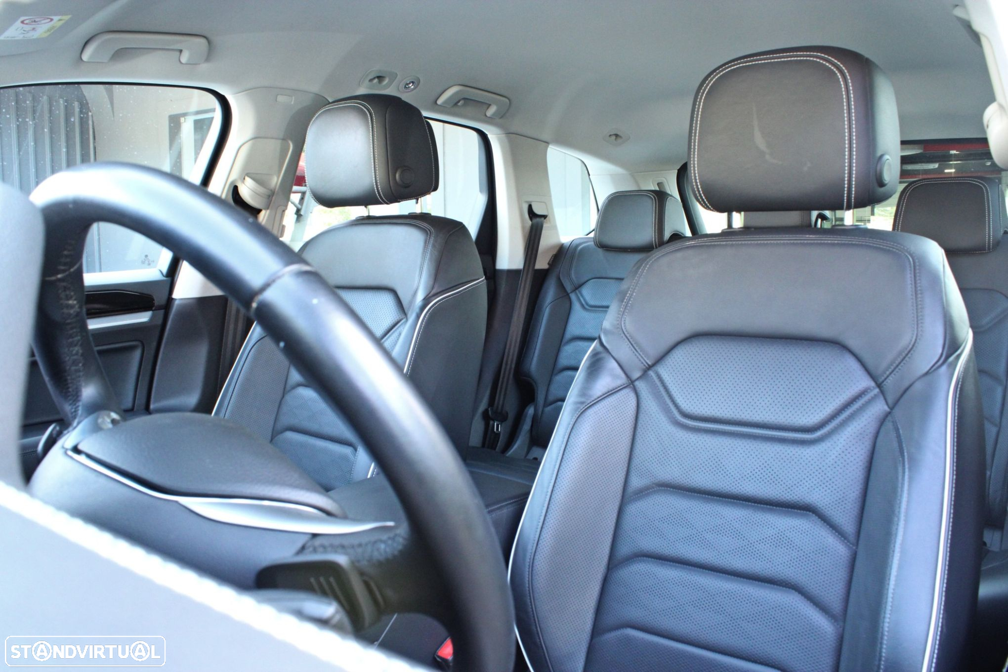 VW Touareg 3.0 TDI V6 Elegance Plus - 20