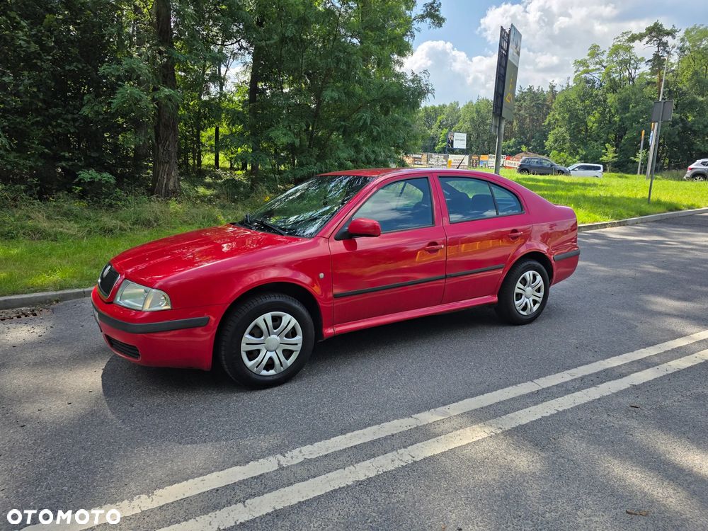 Skoda Octavia 1.6 Ambiente - 3
