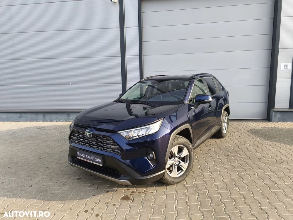 Toyota RAV4 - 1