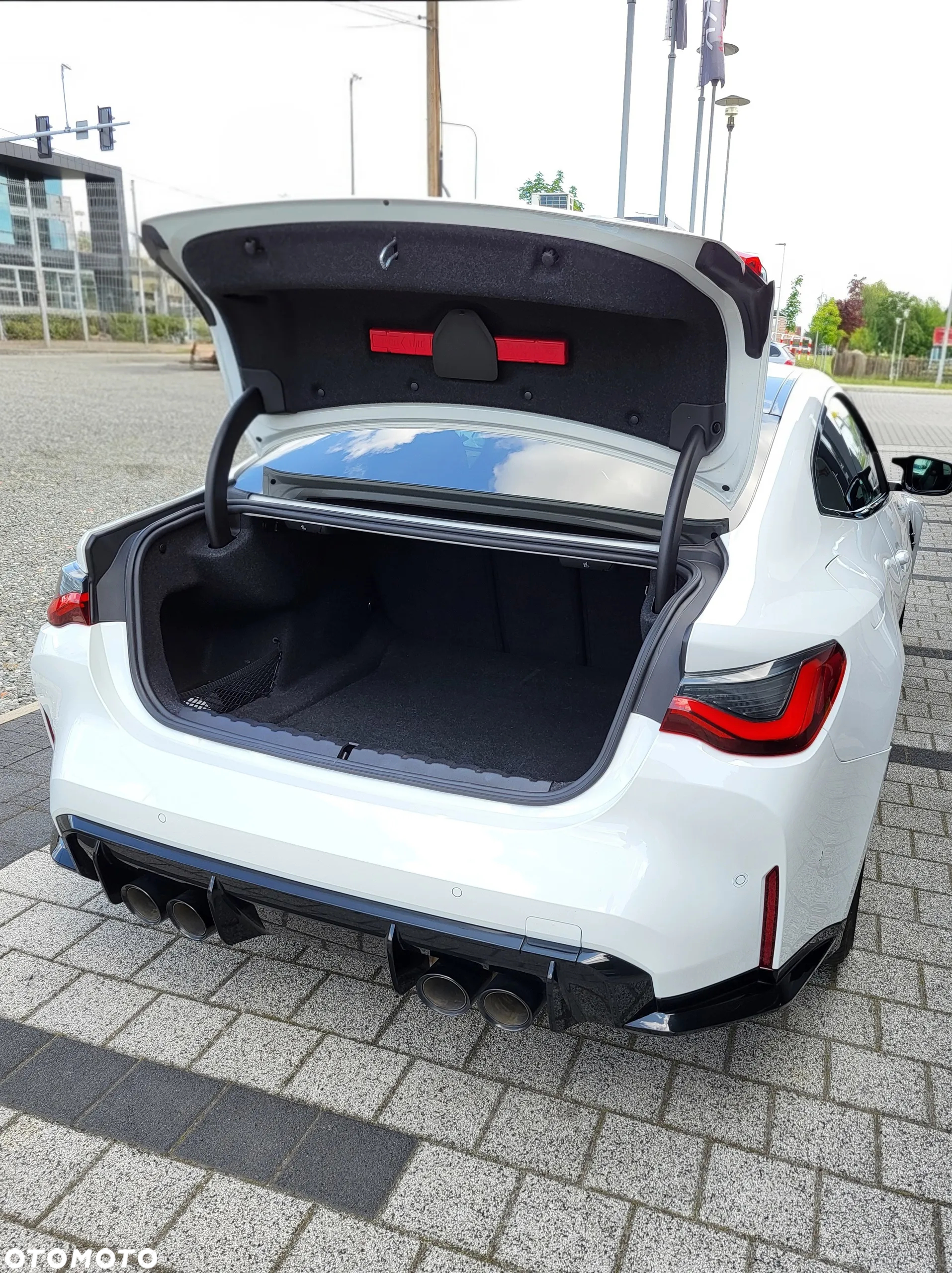 BMW M4 Competition M xDrive - 11