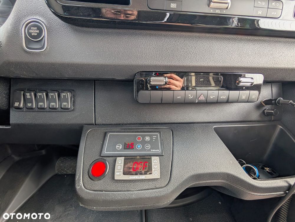 Mercedes-Benz Sprinter 519 - 20