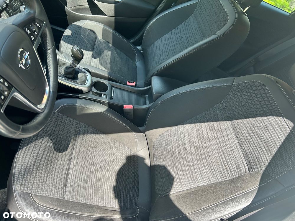 Opel Astra 1.4 Turbo Style - 20