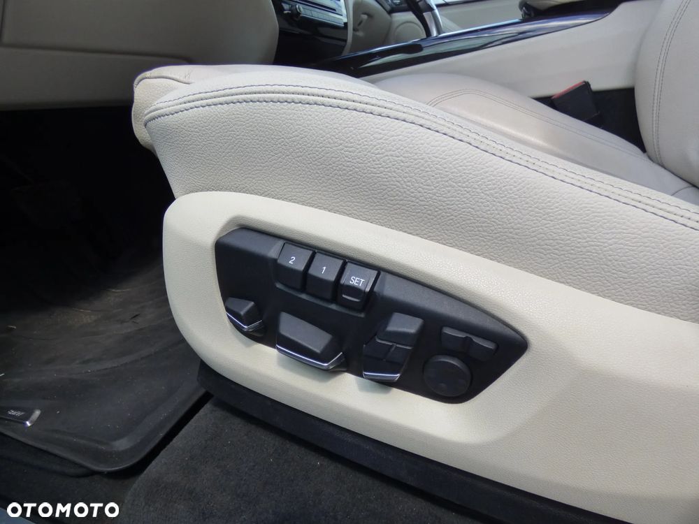 BMW X5 xDrive30d - 19