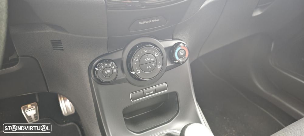 Ford Fiesta 1.6 T ST - 45