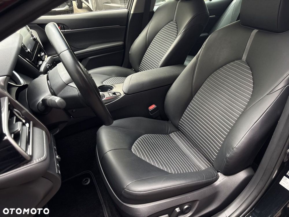 Toyota Camry 2.5 Hybrid Prestige CVT - 14