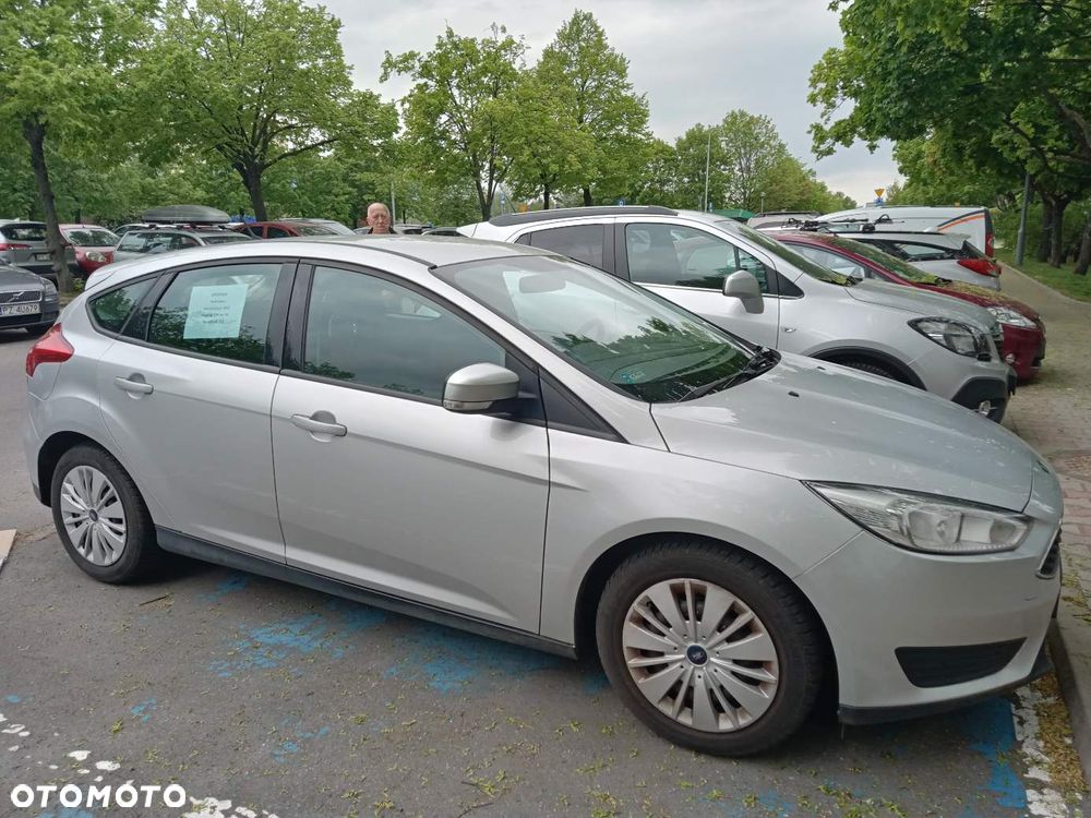 Ford Focus 1.6 Trend - 16
