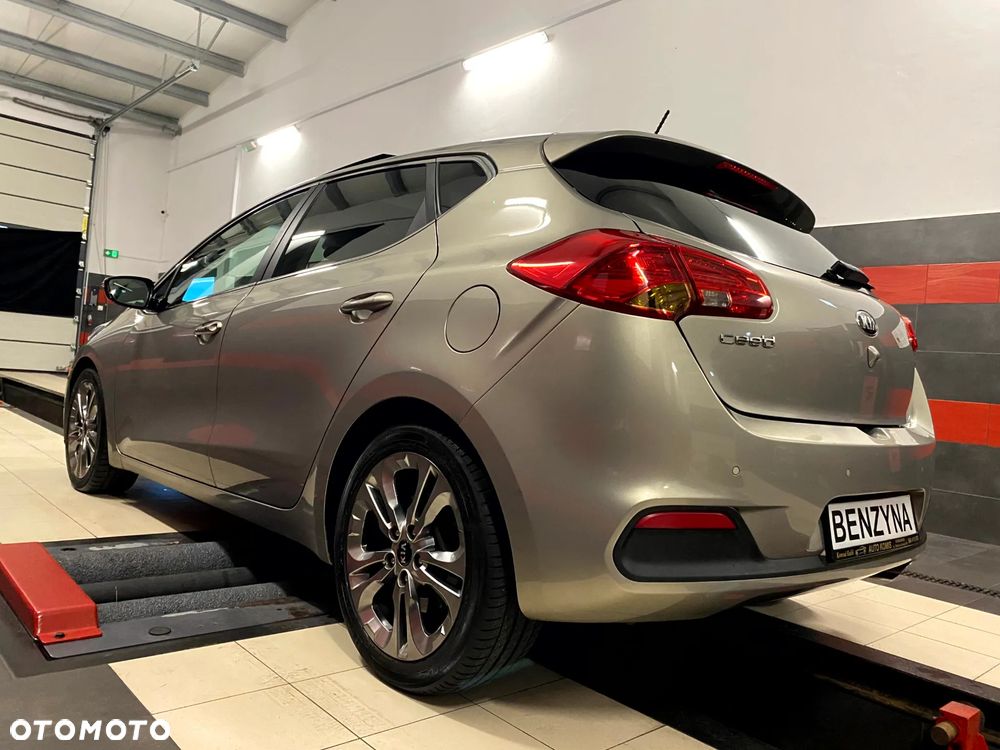 Kia Ceed 1.6 GDI ISG Vision - 9