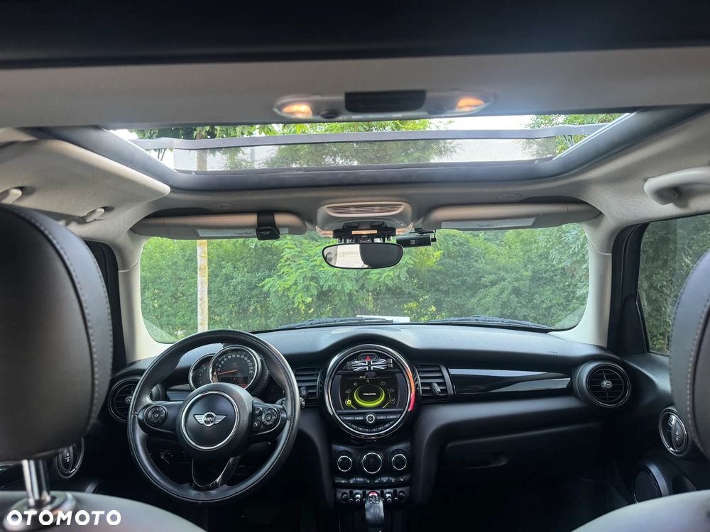 MINI Cooper Standard - 13