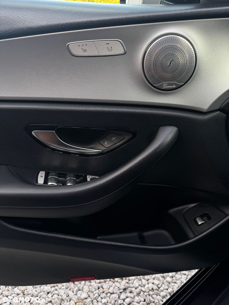 Mercedes-Benz Klasa E 200 d 9G-TRONIC - 17