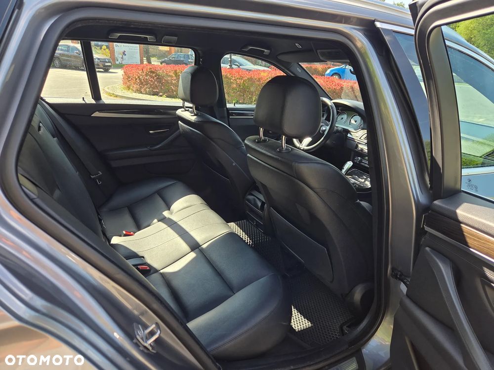 BMW Seria 5 518d - 14